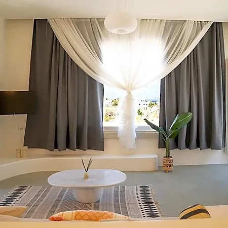 Coconut Hotel