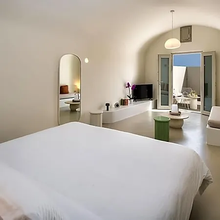 Coconut 3* Santorini Island